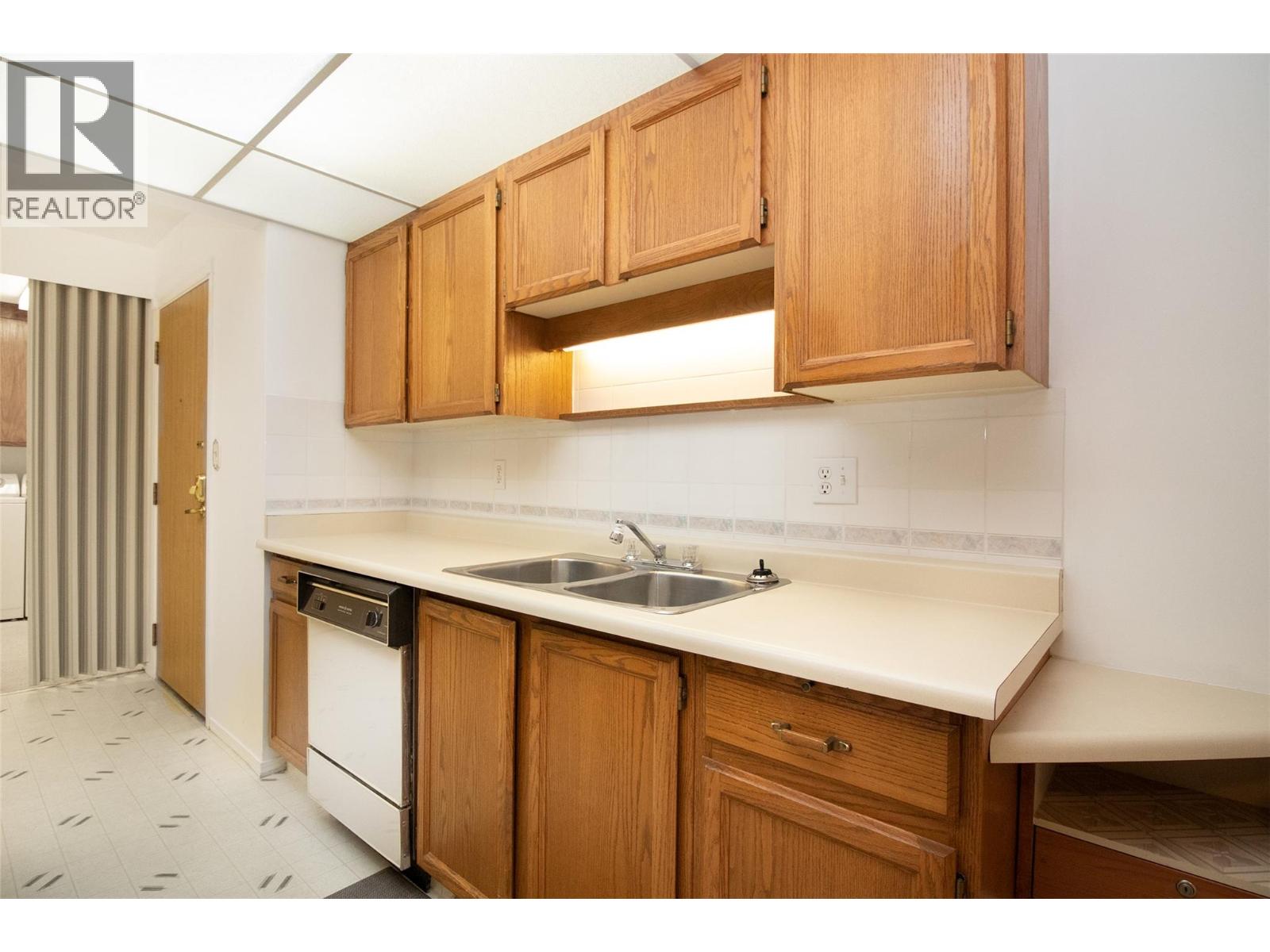 122 575 Sutherland Avenue, Kelowna