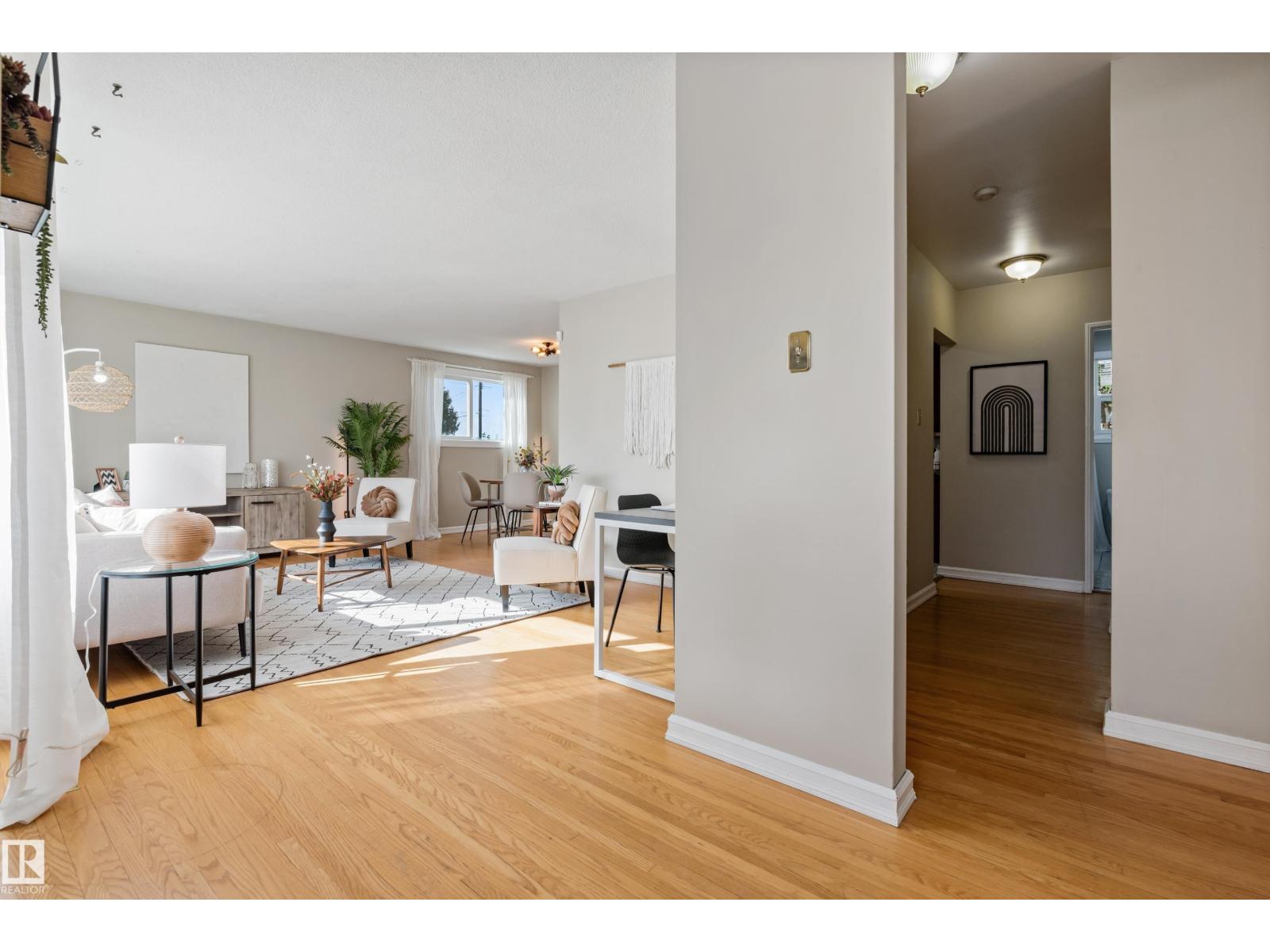 7104 95 AV NW, Edmonton