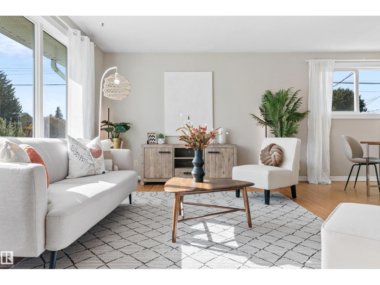 7104 95 AV NW, Edmonton