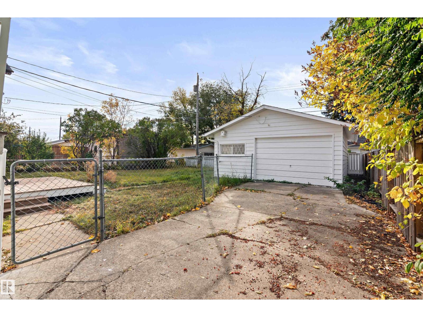 7203 93 AV NW, Edmonton