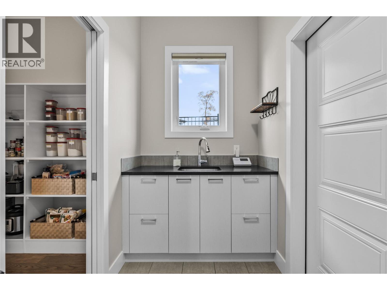  1376 Mine Hill Drive, Kelowna