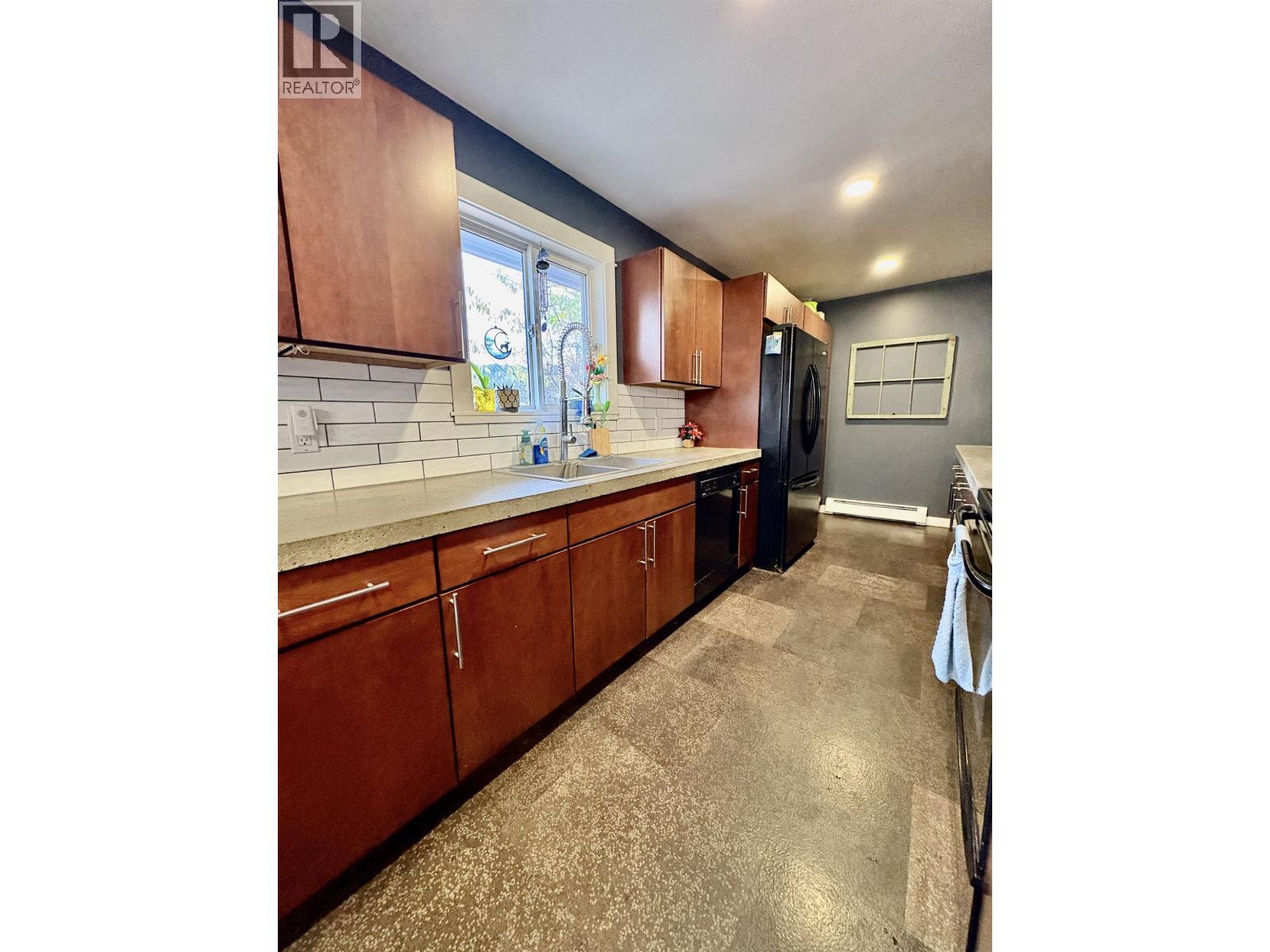 4706 SOUCIE AVENUE, Terrace