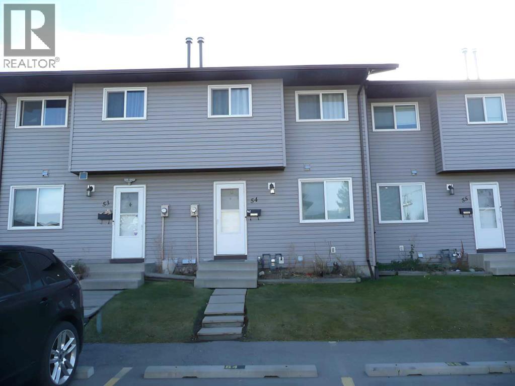 Single Family House for Sale in   Temple Drive NE Temple Calgary 