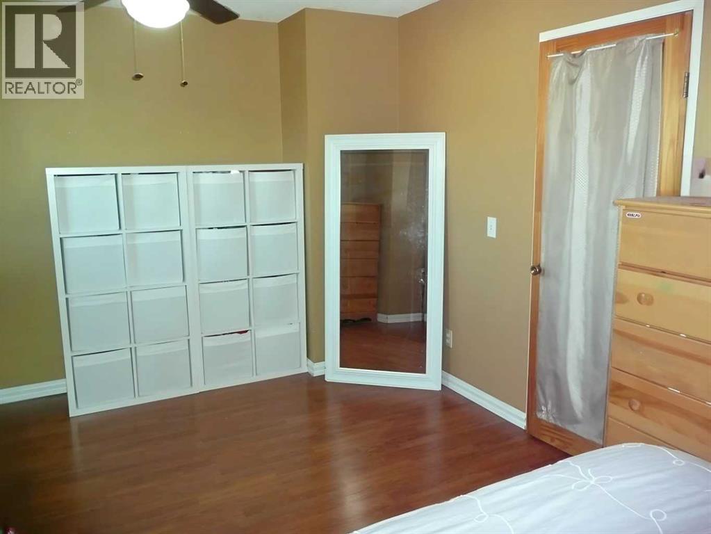 Single Family House for Sale in   Temple Drive NE Temple Calgary 