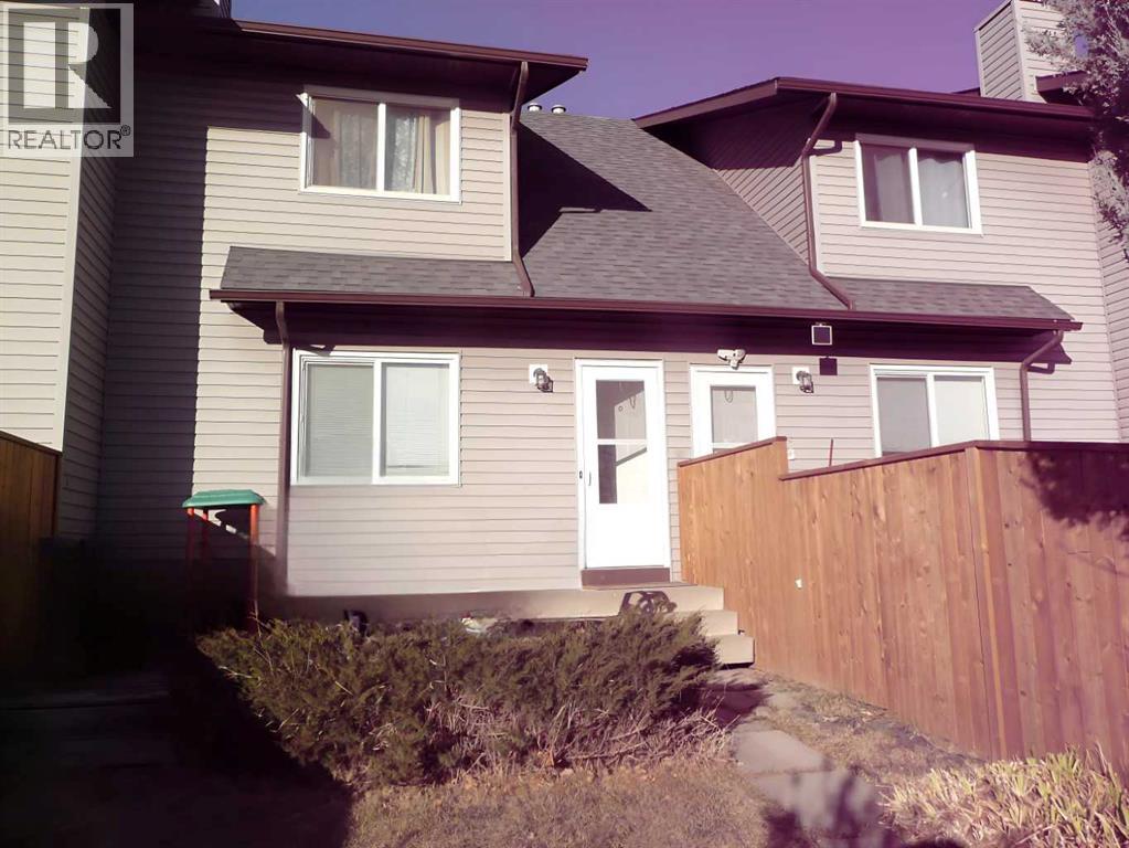 Single Family House for Sale in   Temple Drive NE Temple Calgary 