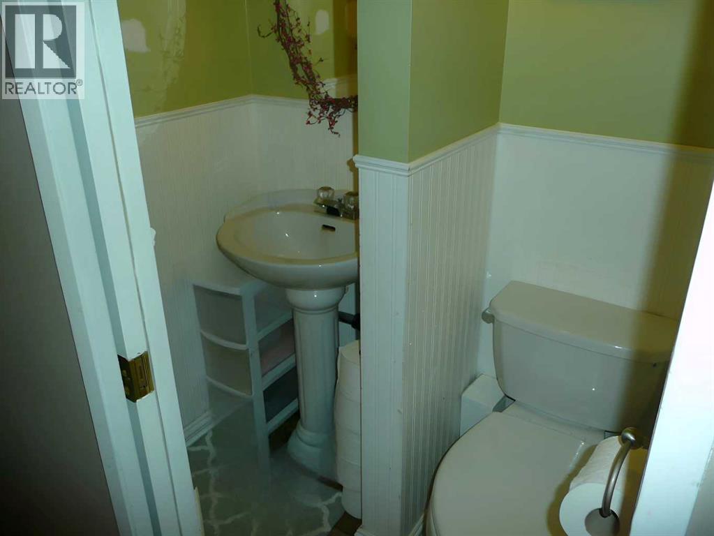 Single Family House for Sale in   Temple Drive NE Temple Calgary 