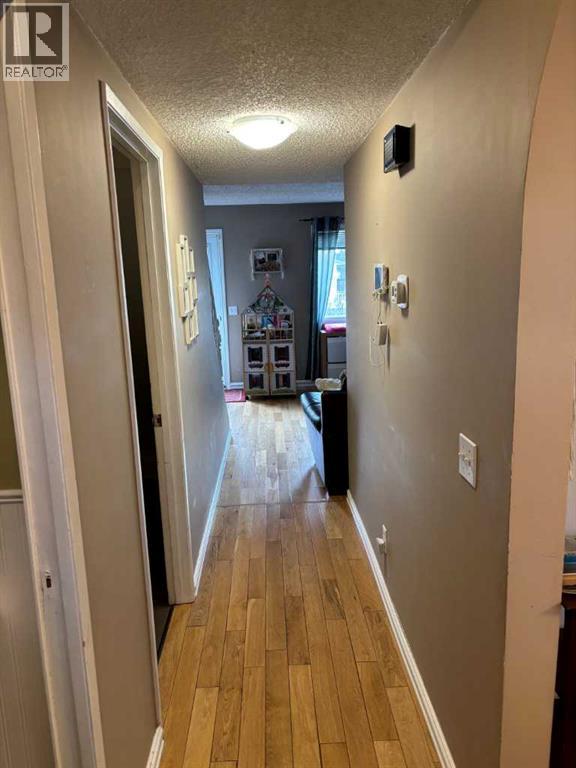 Single Family House for Sale in   Temple Drive NE Temple Calgary 