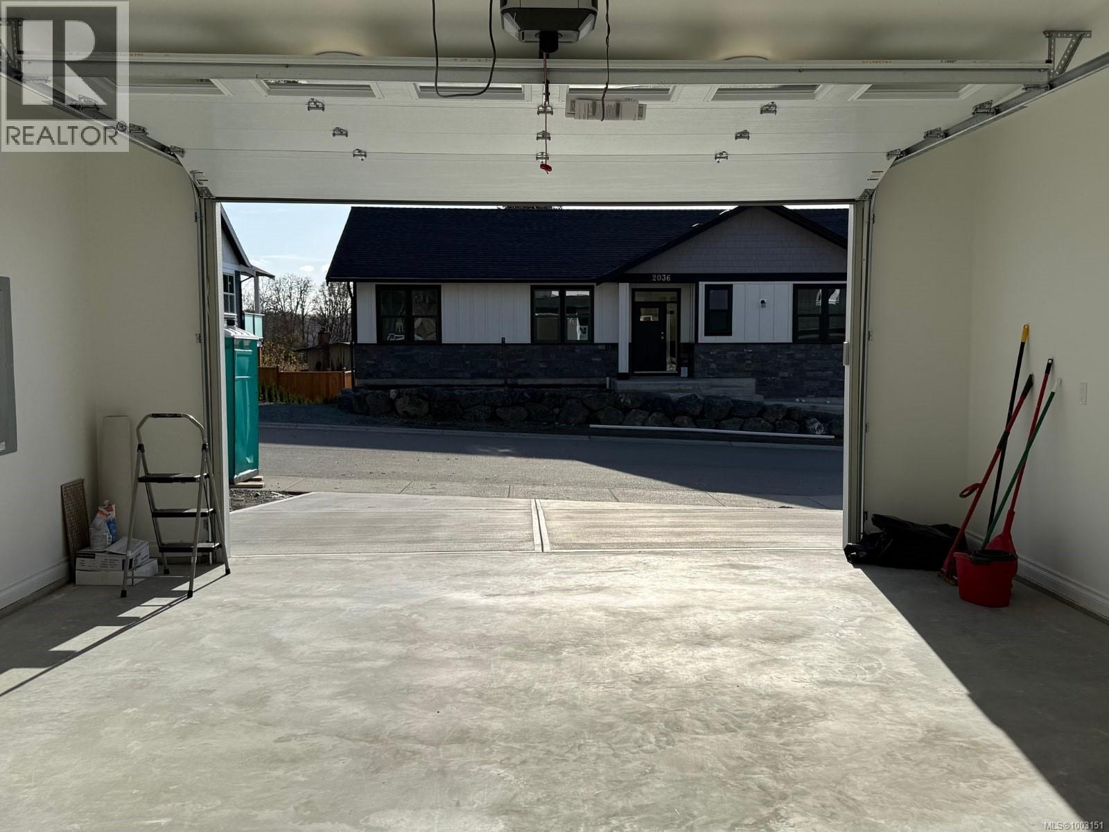 2033 Oakhill Pl, Duncan