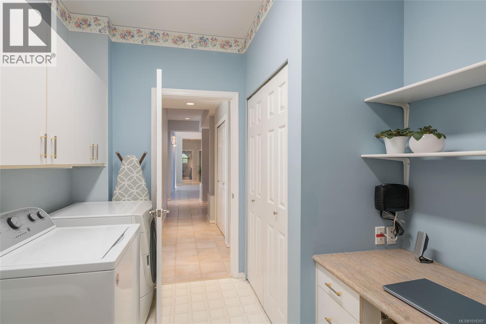 3285 Hobart Pl, Nanoose Bay