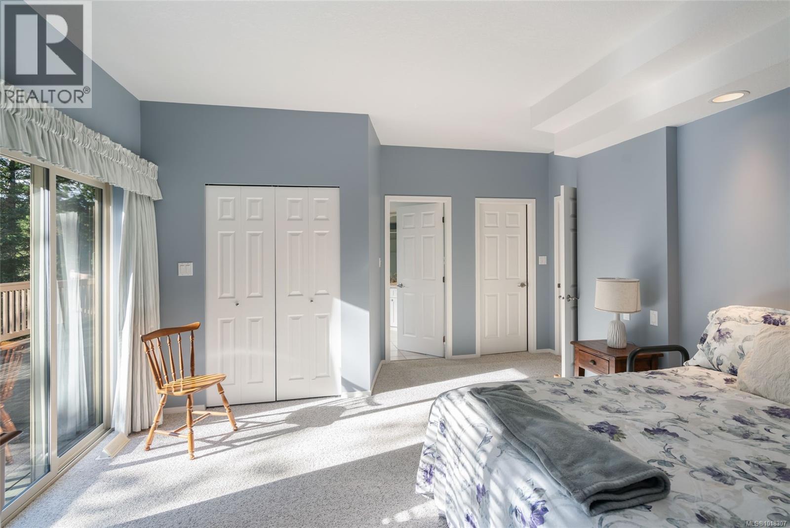 3285 Hobart Pl, Nanoose Bay