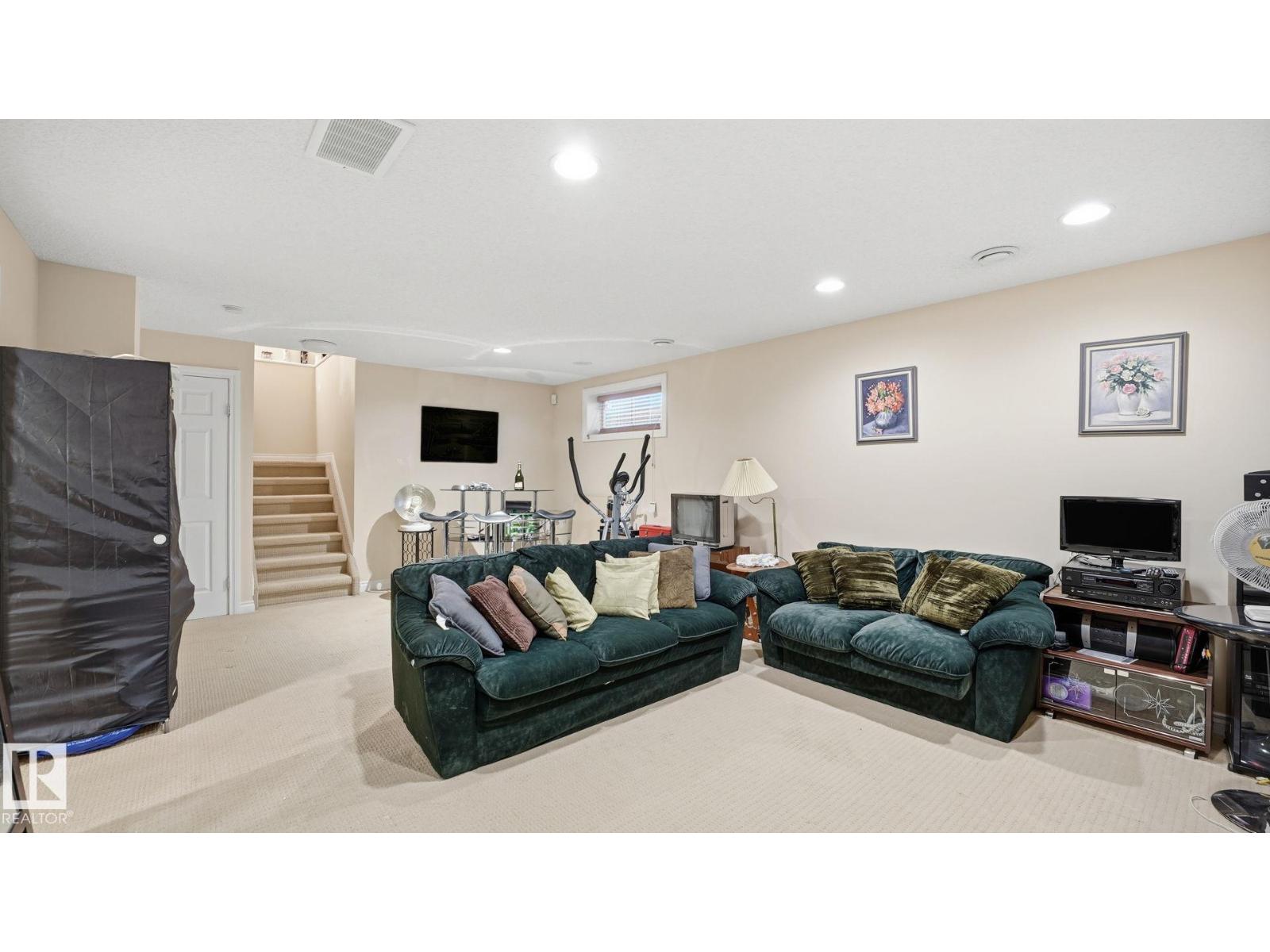 4712 201 ST NW, Edmonton