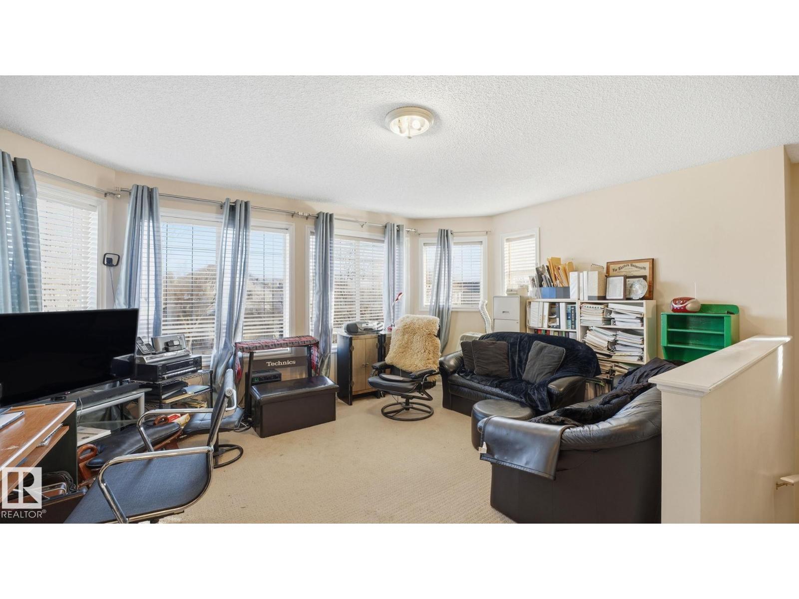 4712 201 ST NW, Edmonton