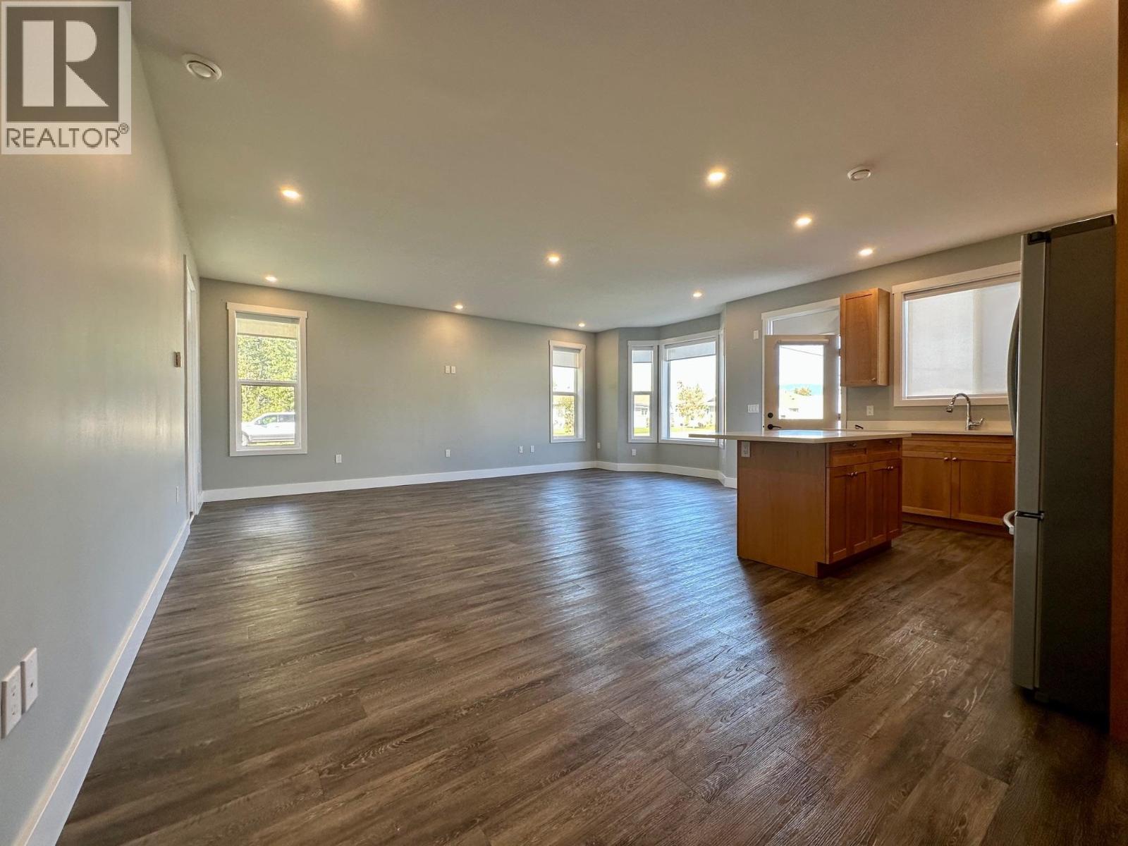 #101-1192 VANCOUVER Street, Smithers