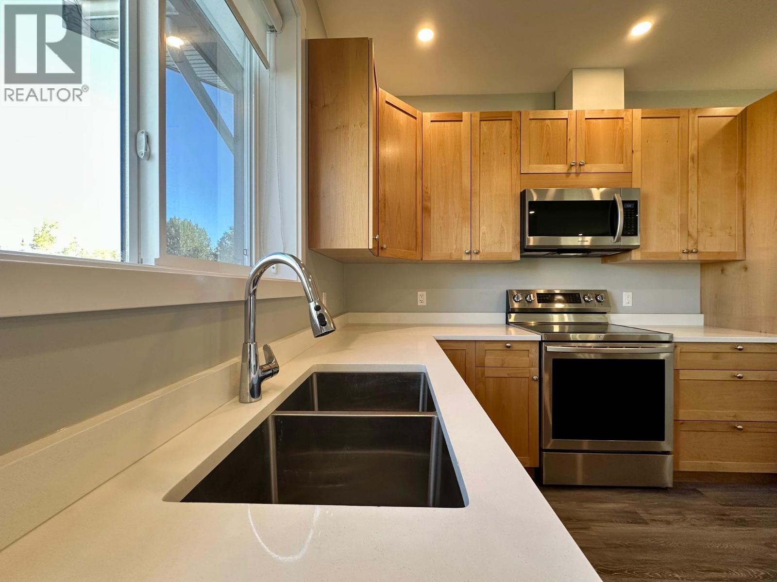 #101-1192 VANCOUVER Street, Smithers