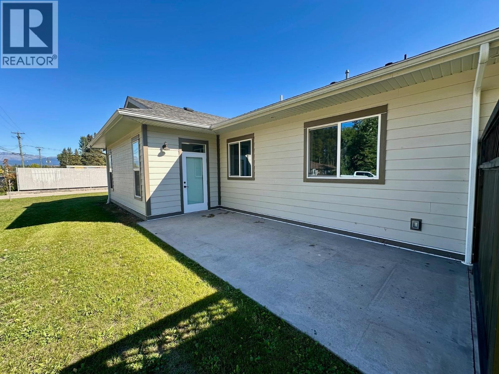 #101-1192 VANCOUVER Street, Smithers