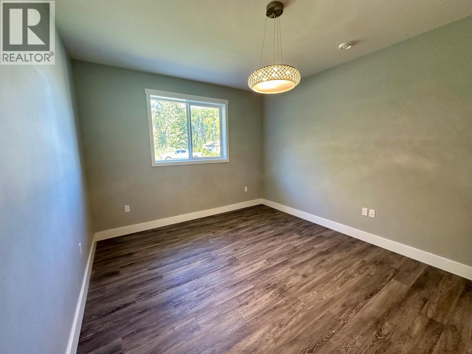 #101-1192 VANCOUVER Street, Smithers