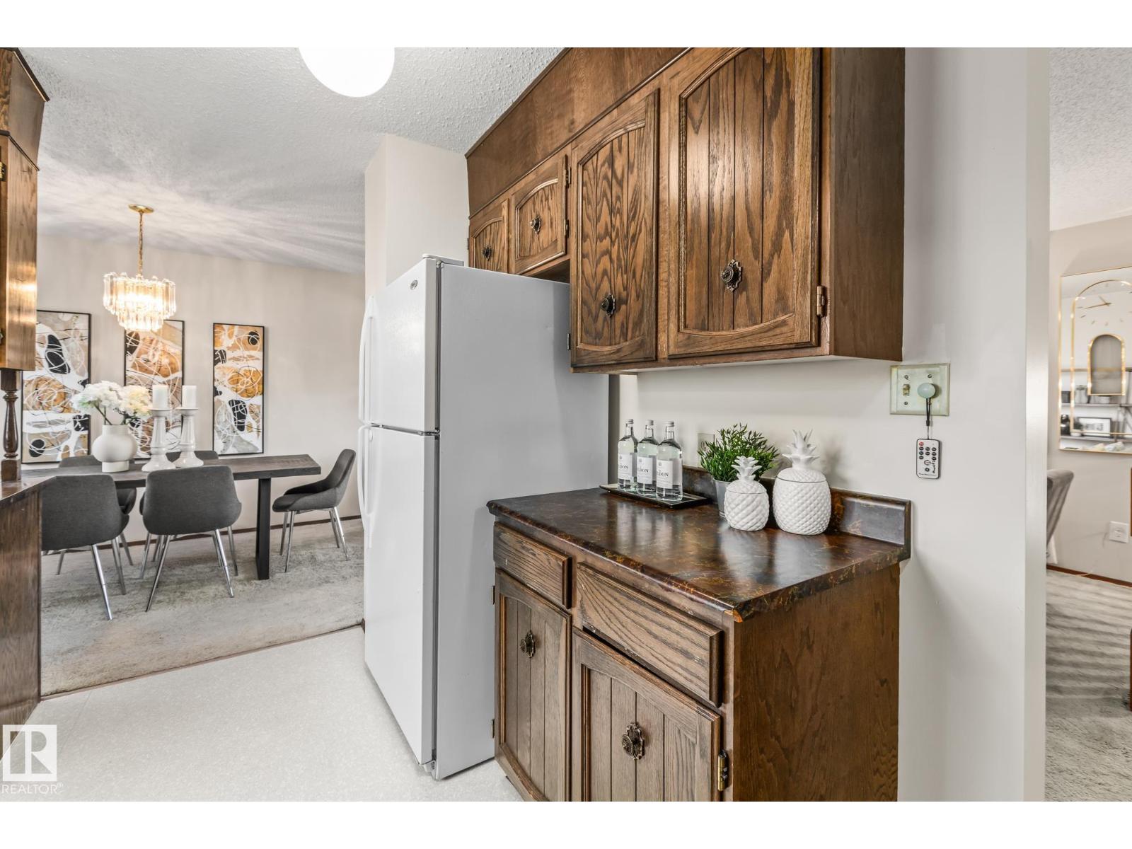 8570 89 ST NW, Edmonton