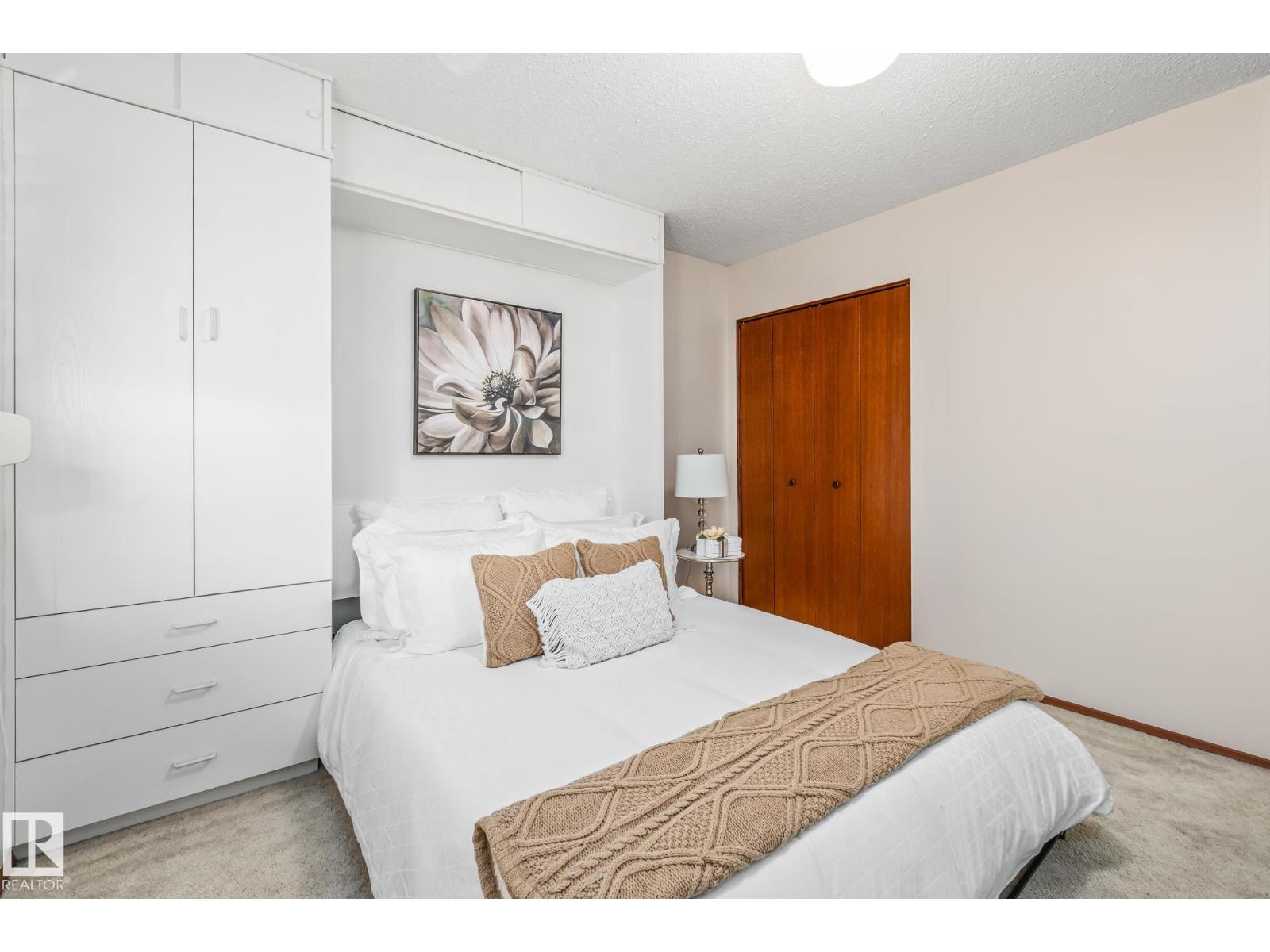 8570 89 ST NW, Edmonton