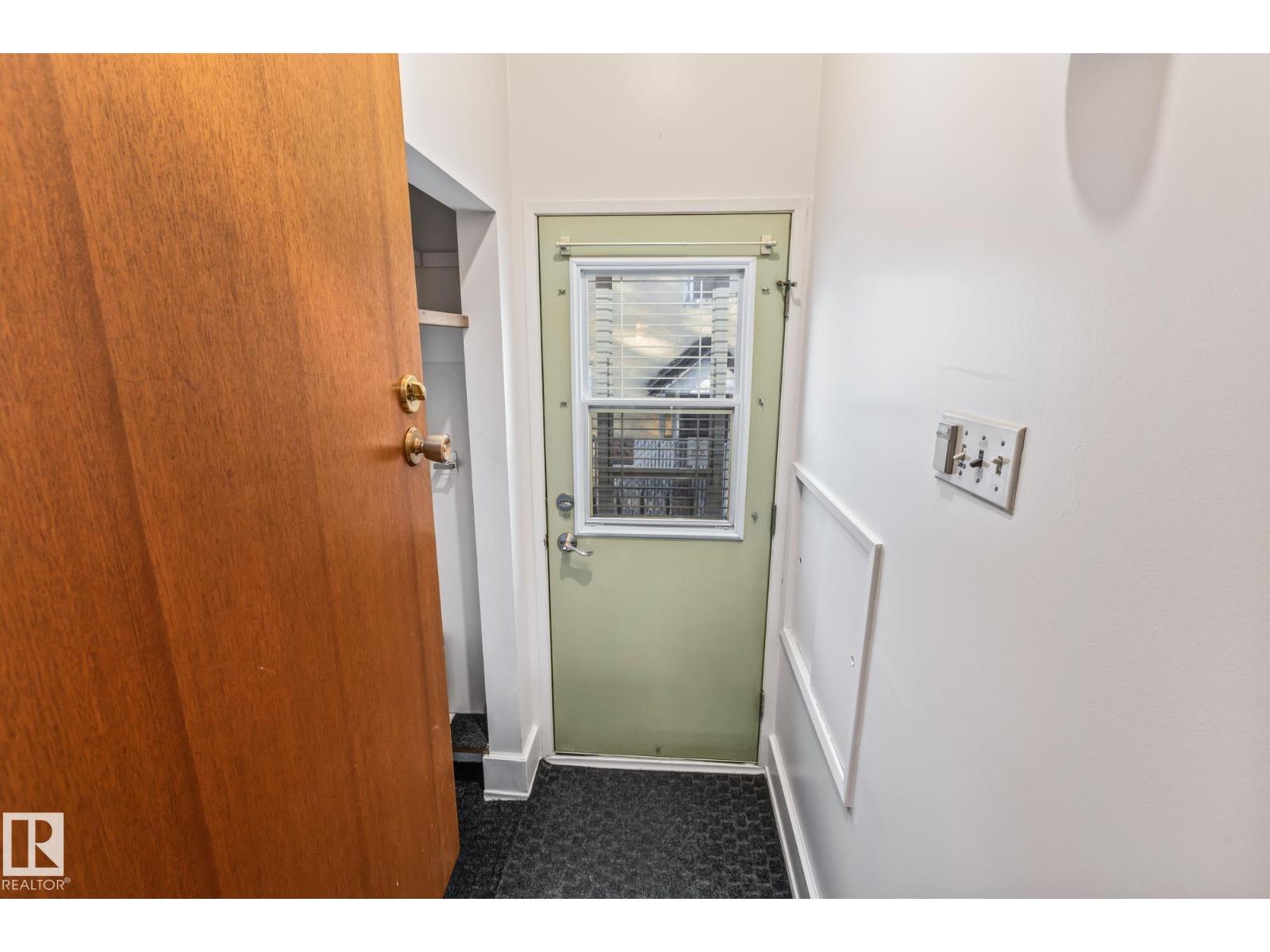 8570 89 ST NW, Edmonton