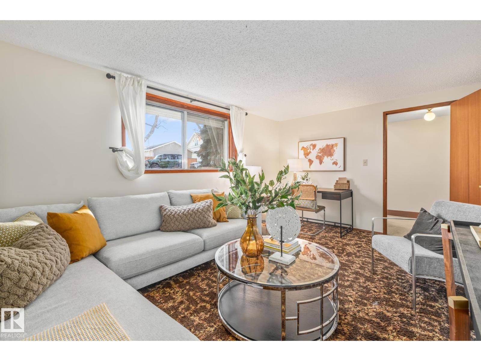 8570 89 ST NW, Edmonton