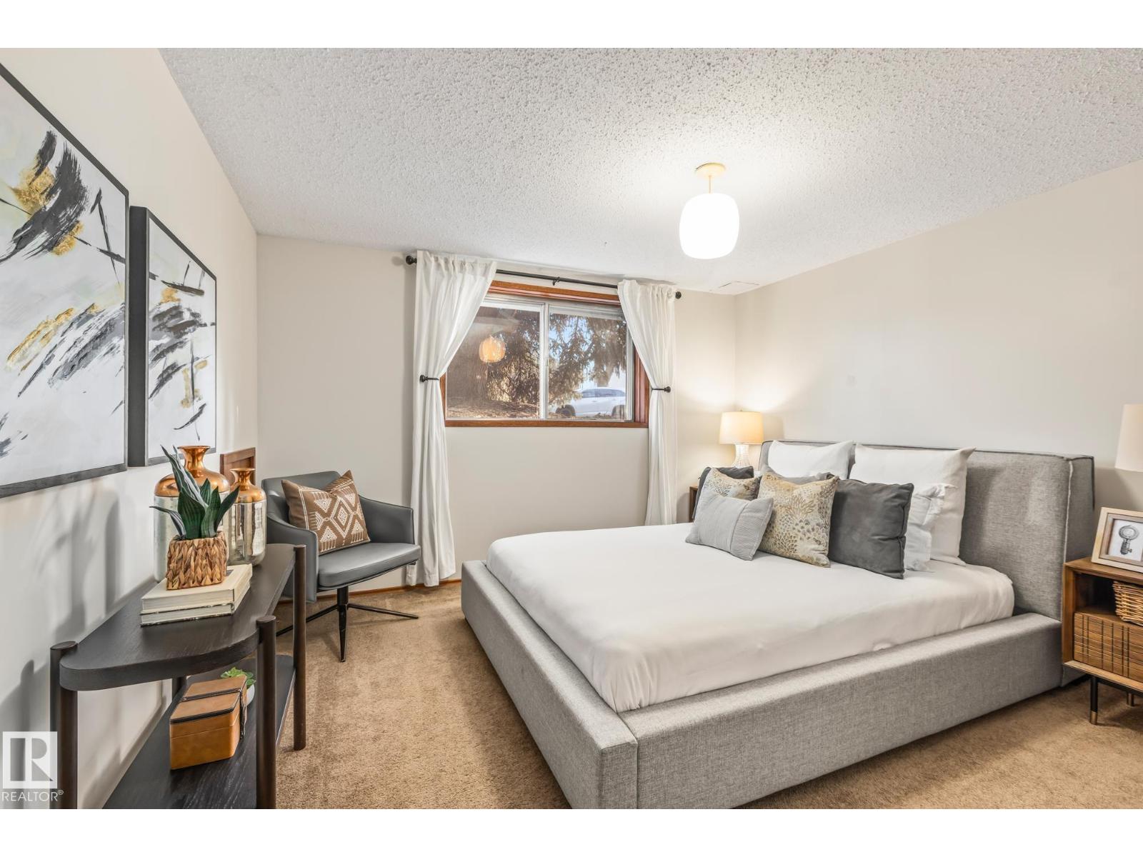 8570 89 ST NW, Edmonton