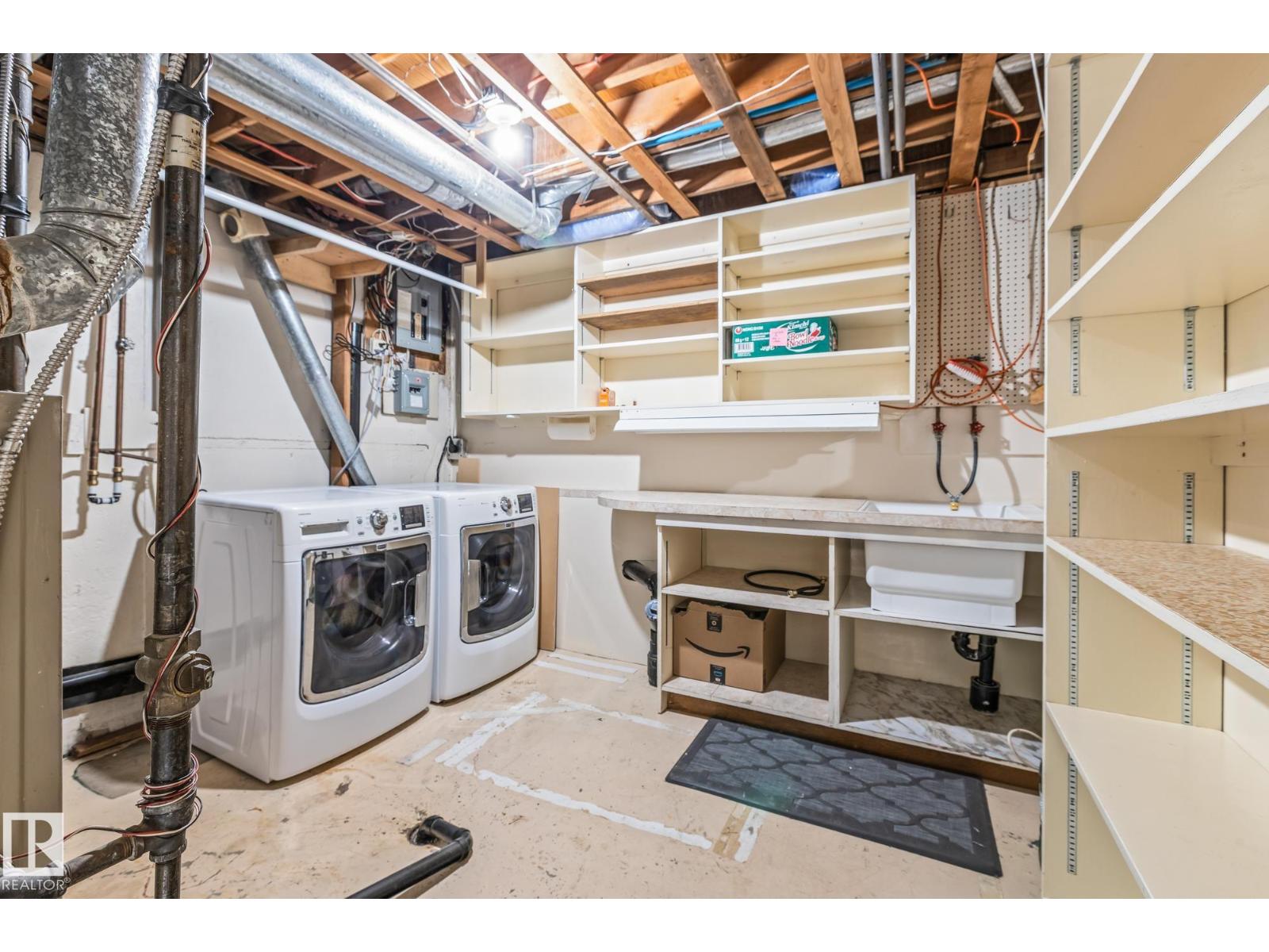 8570 89 ST NW, Edmonton