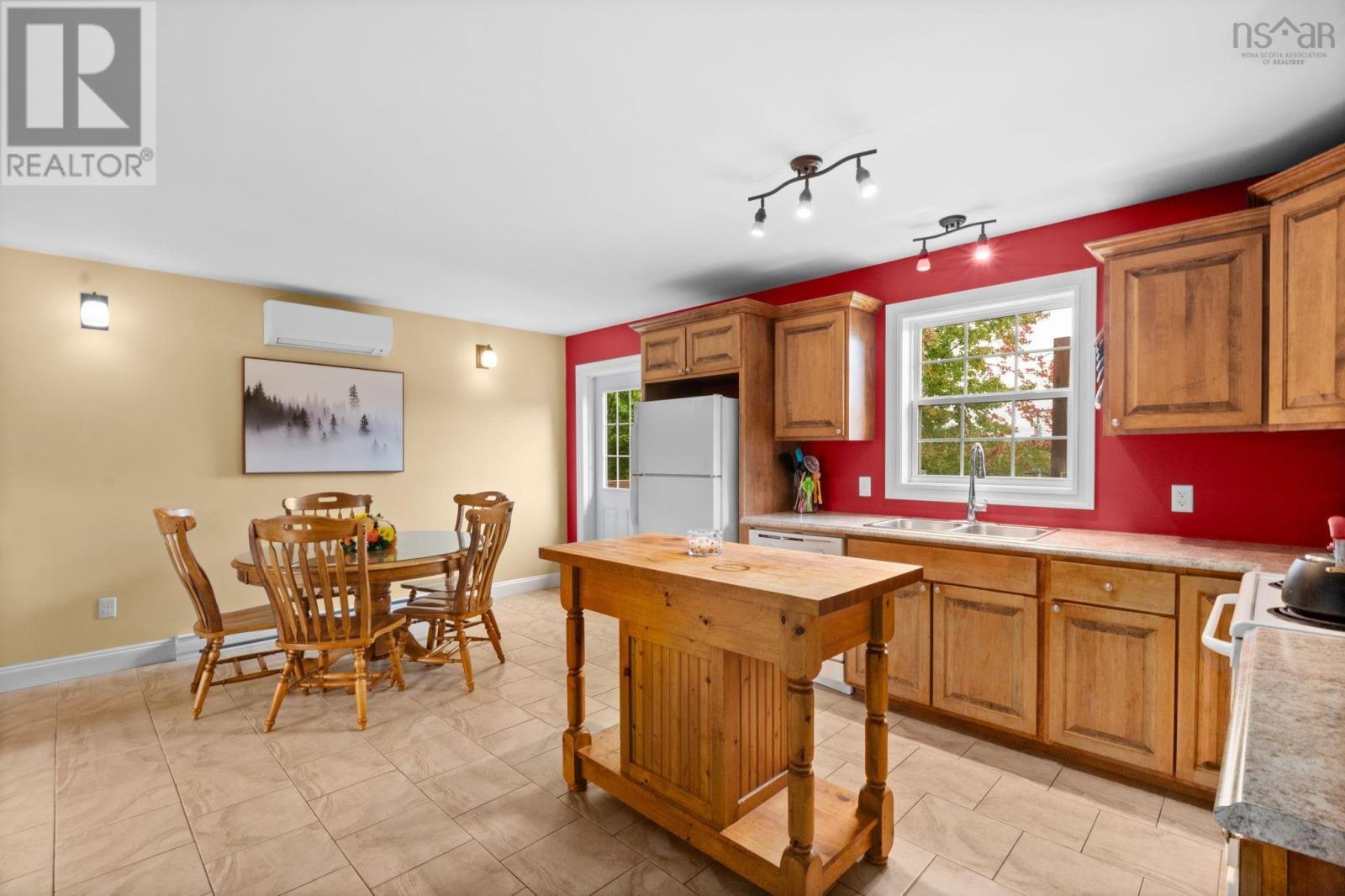 Property 30 of 48 of 28 Forest Hill Road