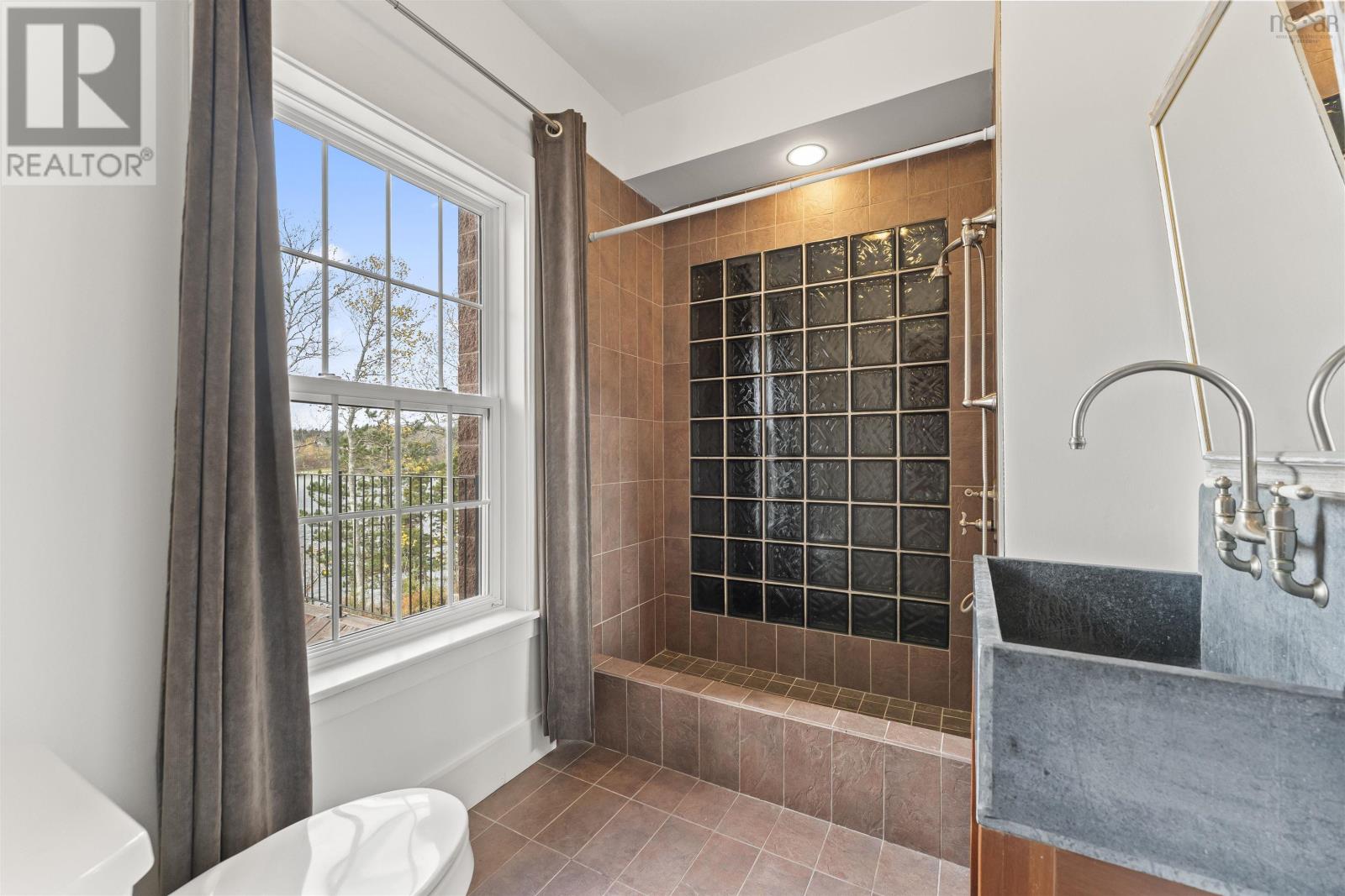 Property 31 of 46 of 13 Shepherds Lane