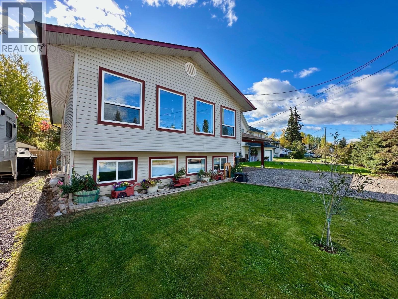 1465 WILLOW STREET, Telkwa