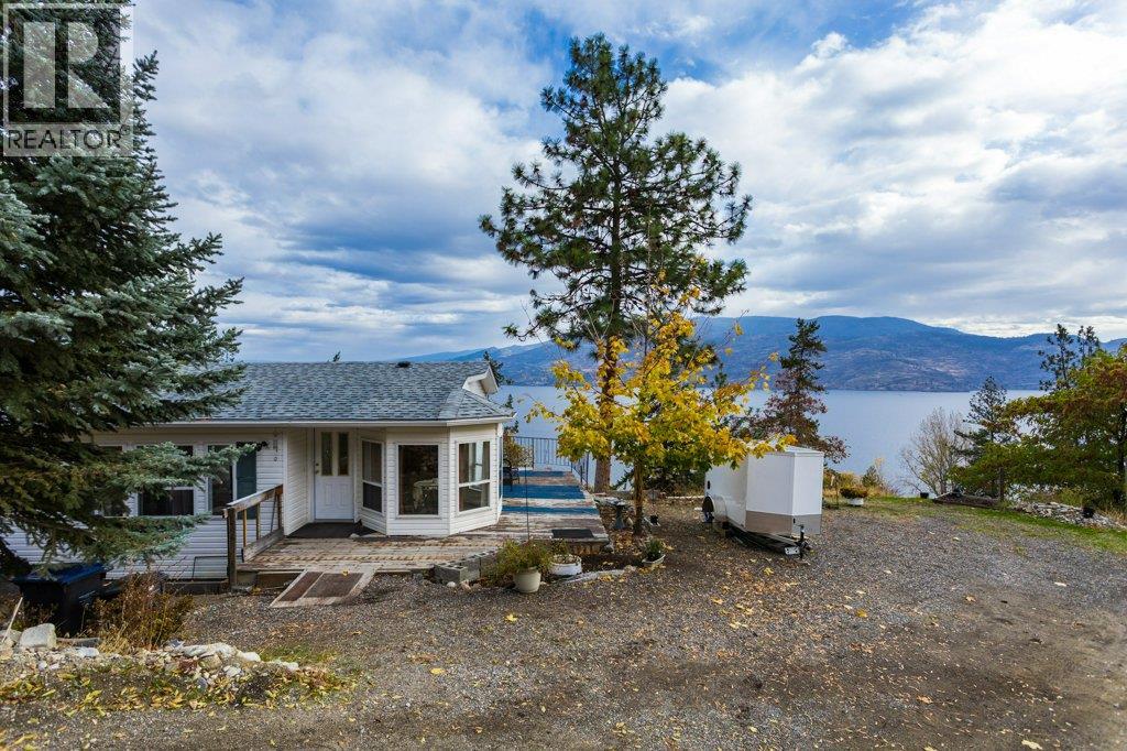 6 5906 Somerset Avenue, Peachland