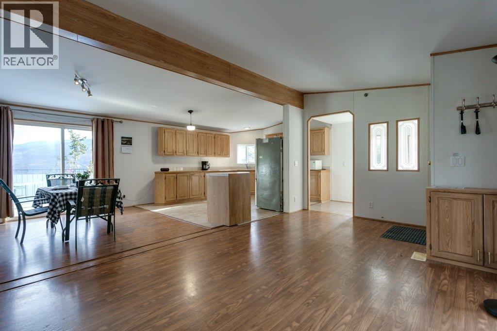 6 5906 Somerset Avenue, Peachland