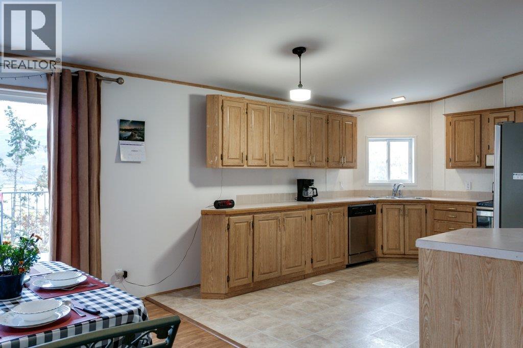 6 5906 Somerset Avenue, Peachland