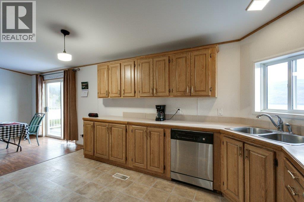 6 5906 Somerset Avenue, Peachland