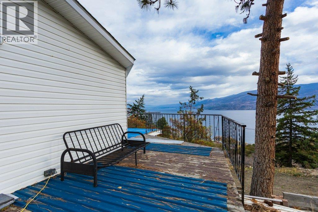 6 5906 Somerset Avenue, Peachland