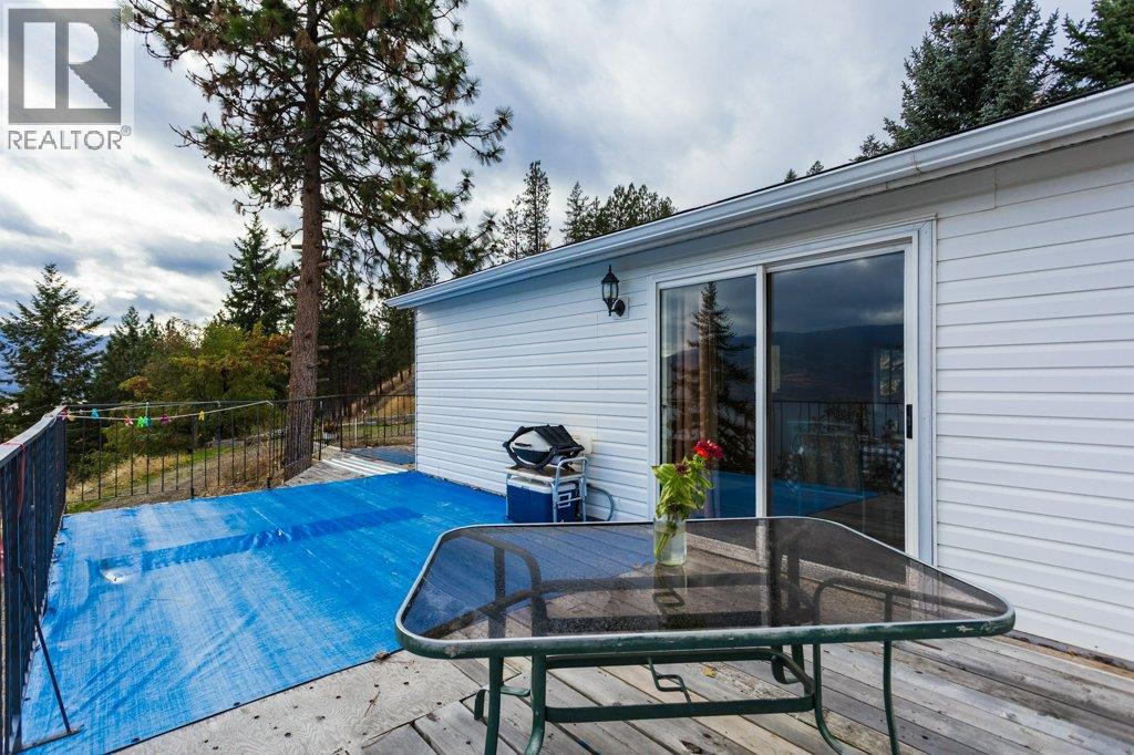 6 5906 Somerset Avenue, Peachland