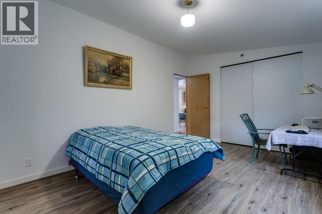 6 5906 Somerset Avenue, Peachland