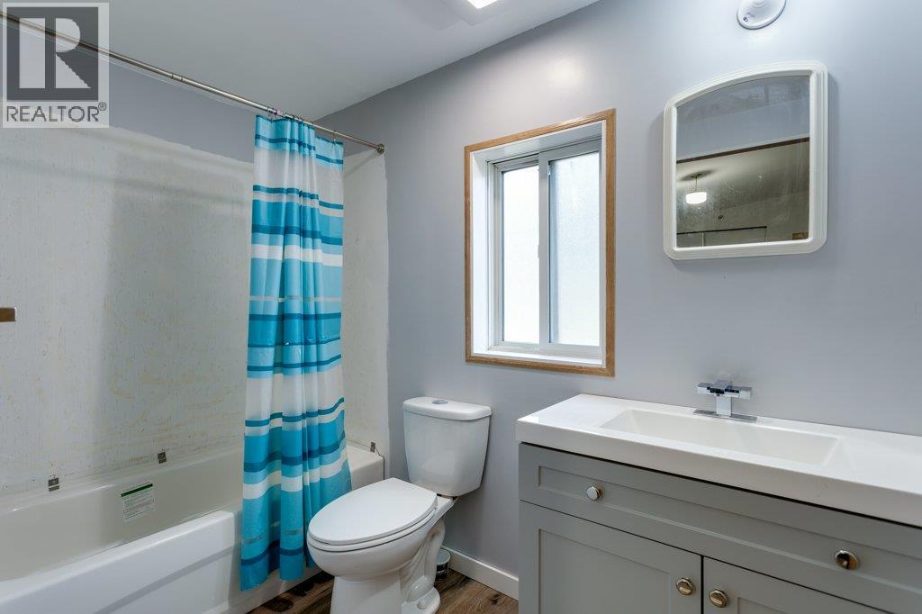 6 5906 Somerset Avenue, Peachland