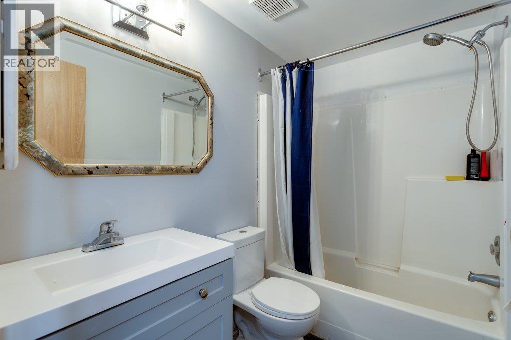 6 5906 Somerset Avenue, Peachland