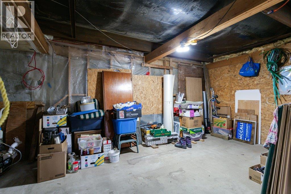 6 5906 Somerset Avenue, Peachland