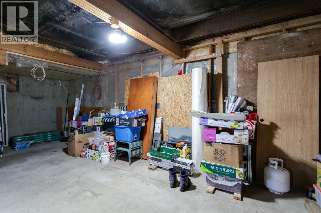 6 5906 Somerset Avenue, Peachland