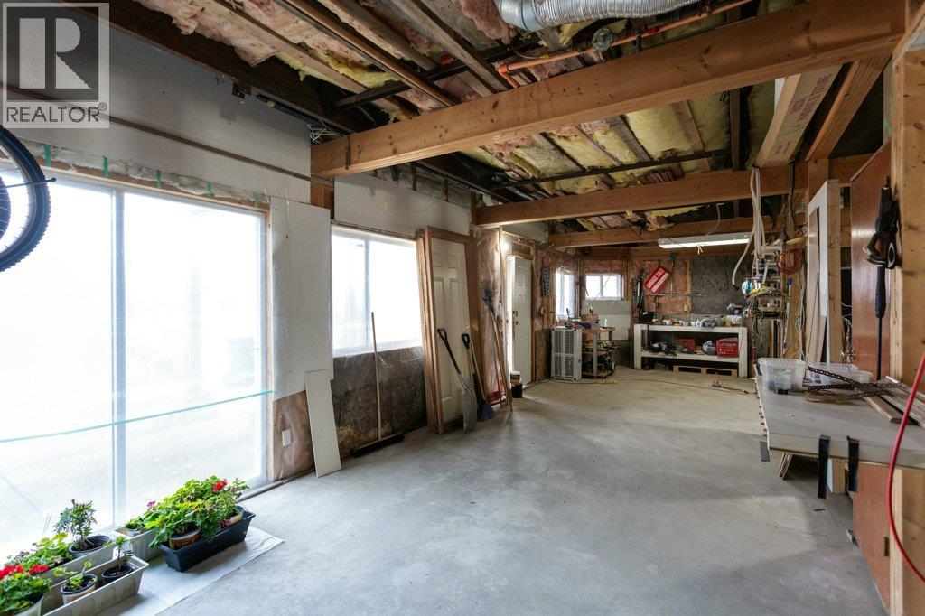 6 5906 Somerset Avenue, Peachland