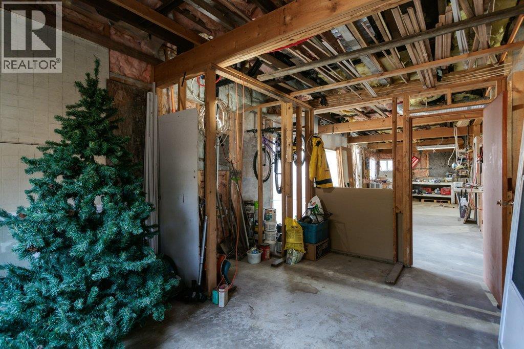 6 5906 Somerset Avenue, Peachland