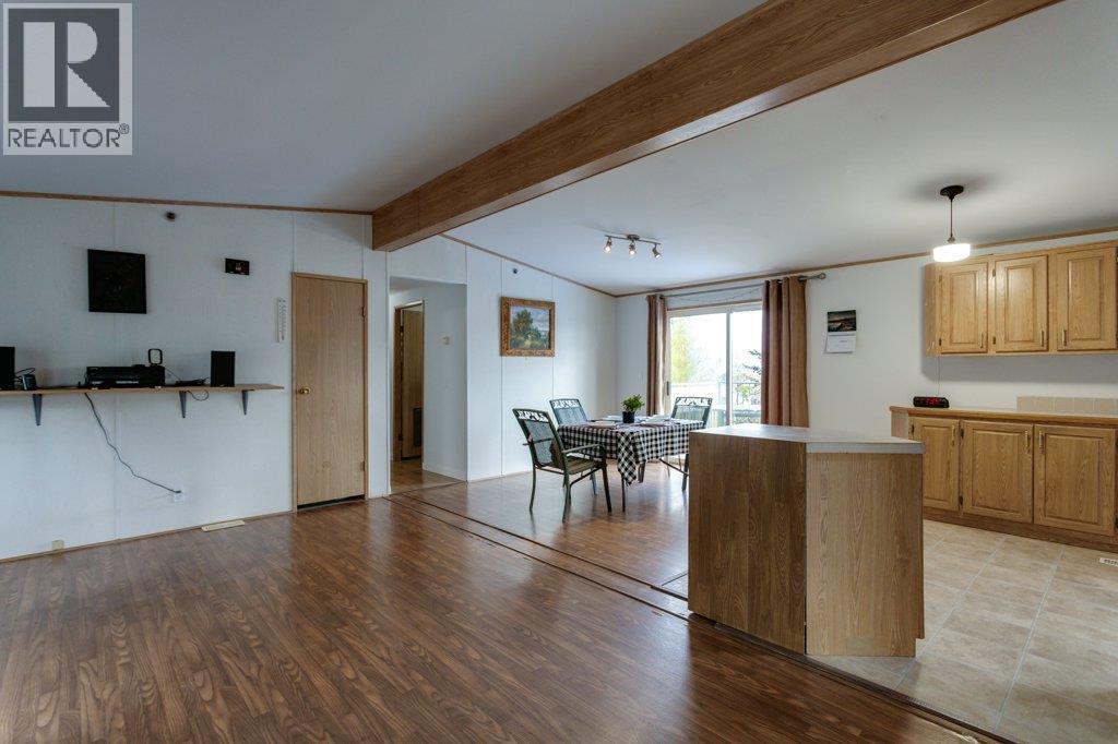 6 5906 Somerset Avenue, Peachland