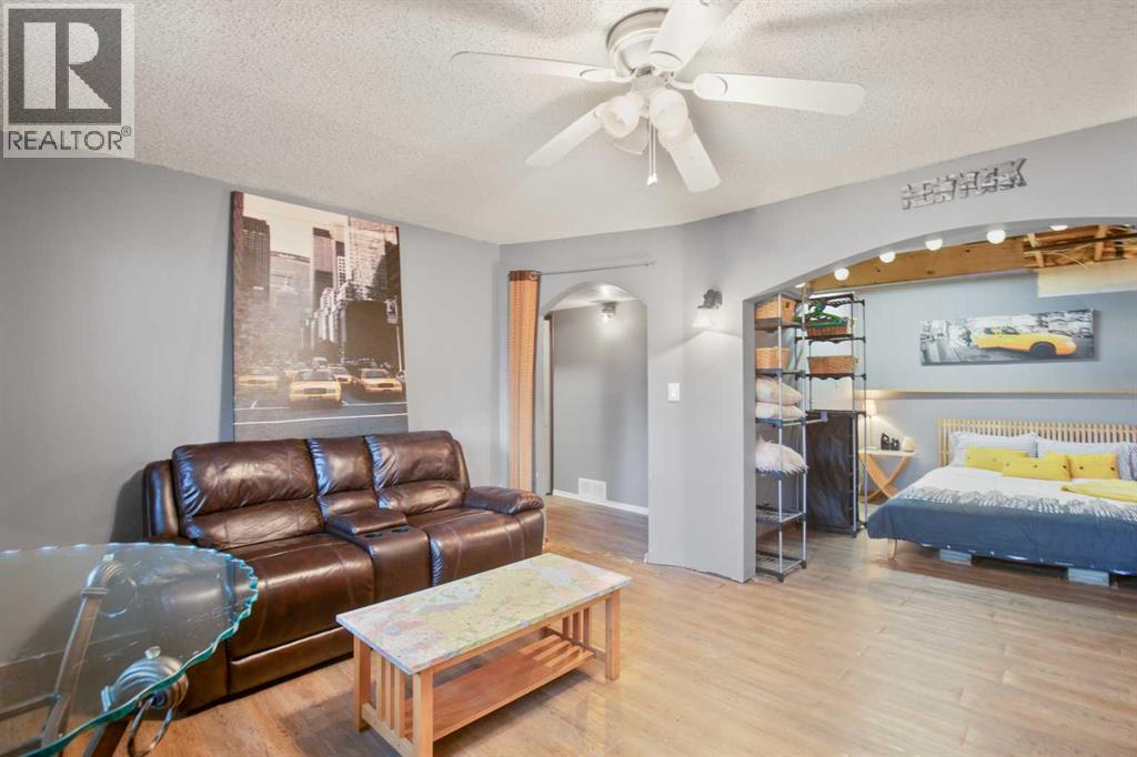 5248 37 Street, Innisfail