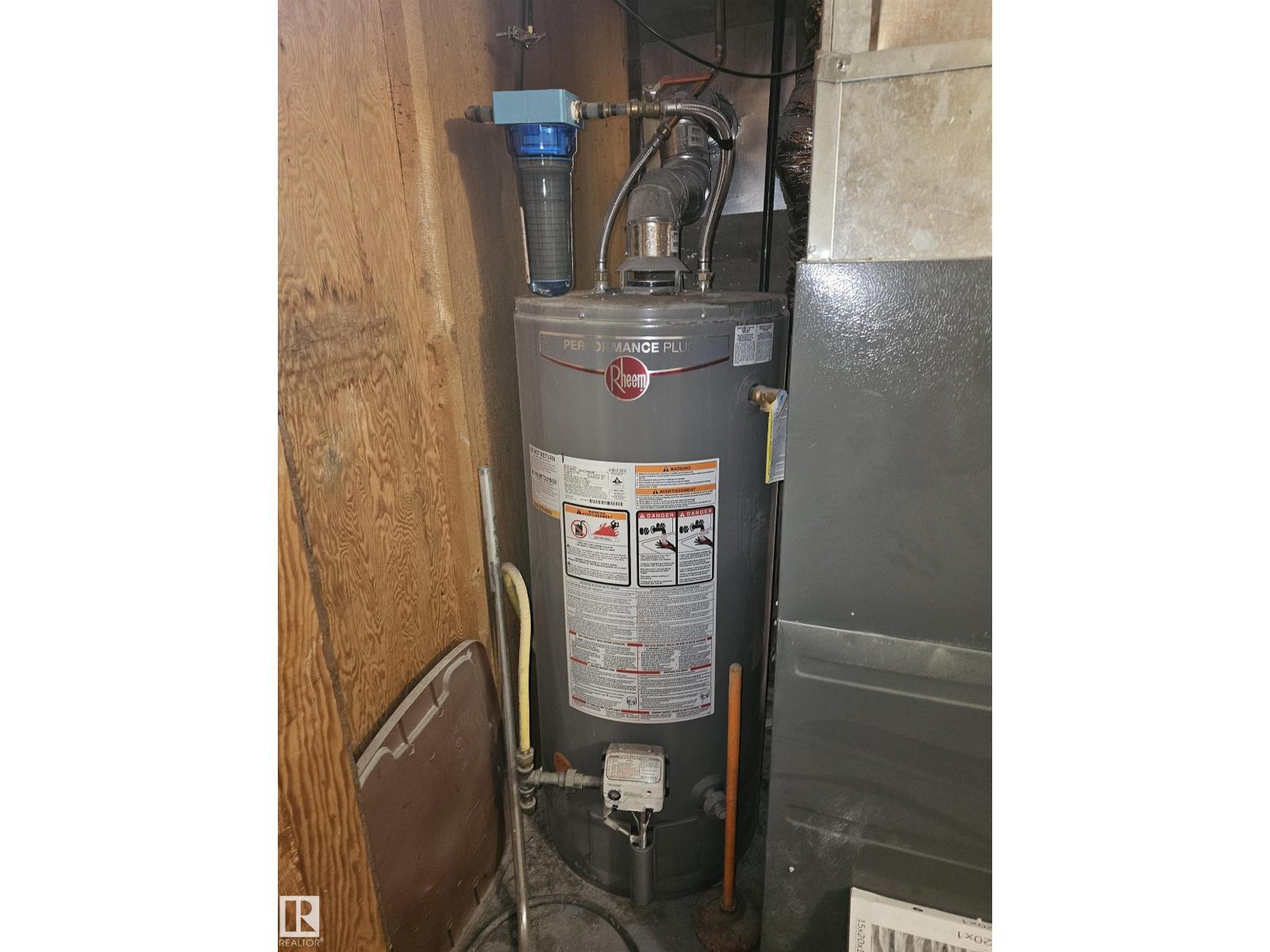 12019 51 ST NW, Edmonton