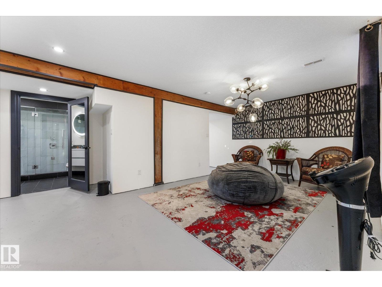 11124 110A AV NW, Edmonton