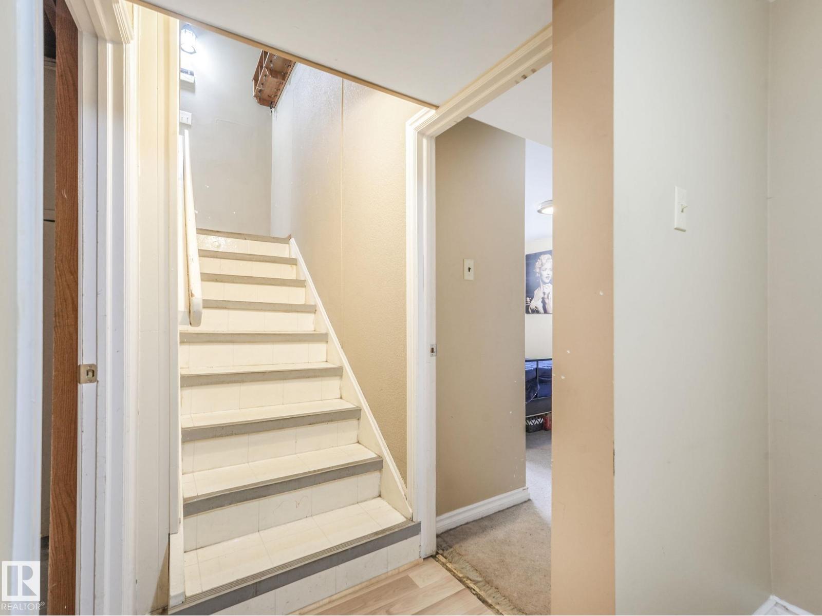 8905 156 ST NW, Edmonton