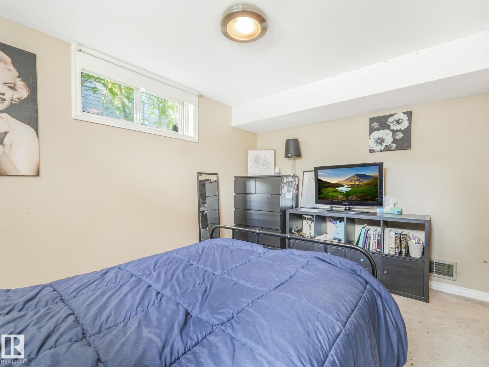 8905 156 ST NW, Edmonton