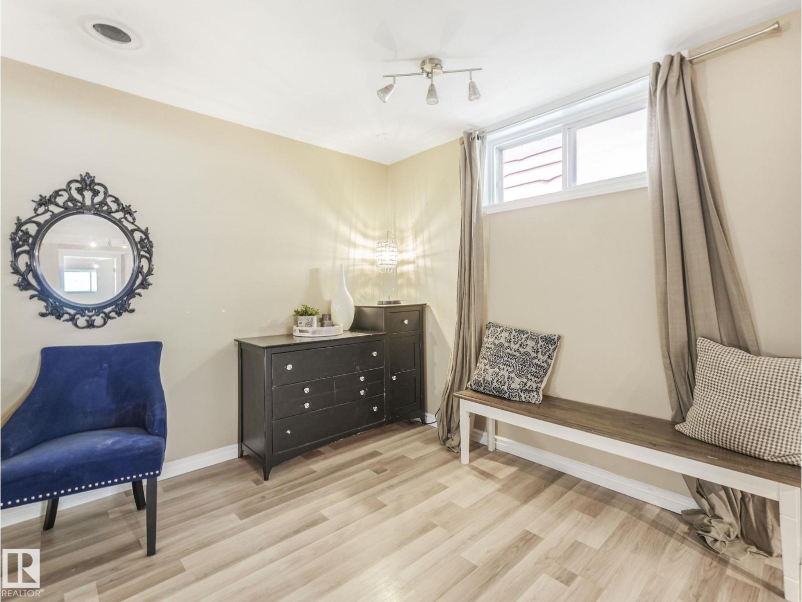 8905 156 ST NW, Edmonton