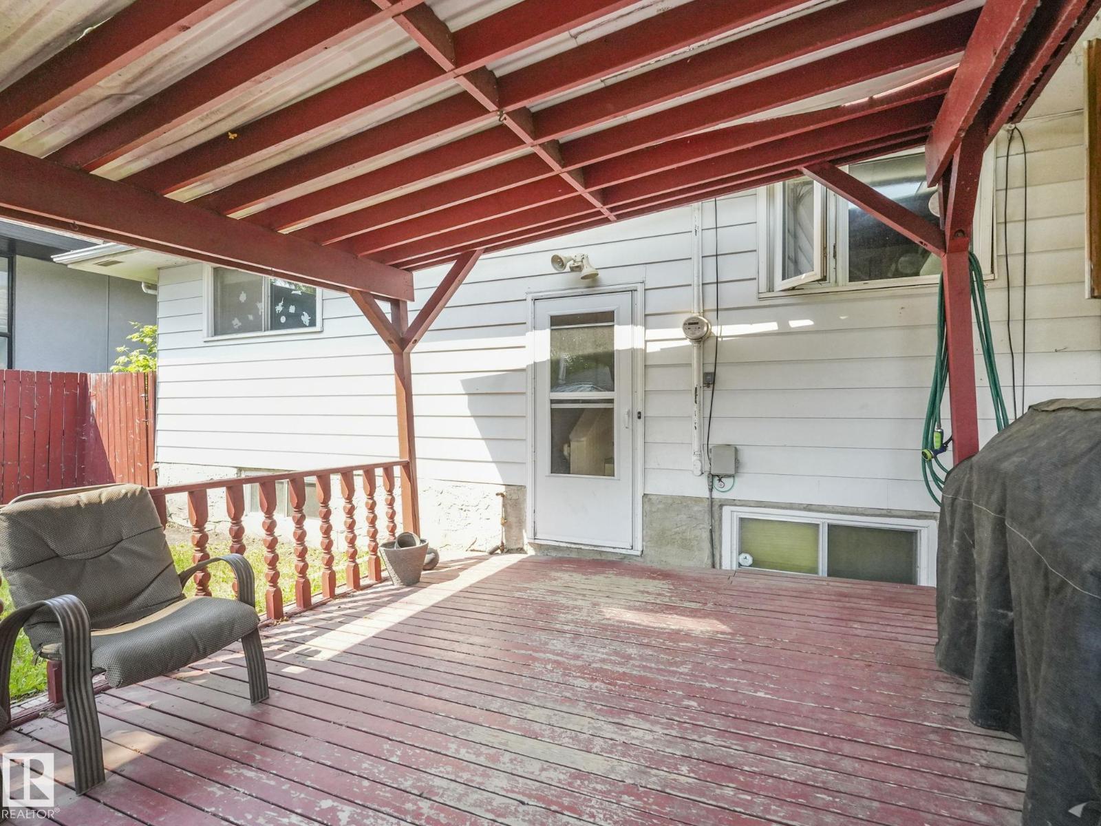 8905 156 ST NW, Edmonton